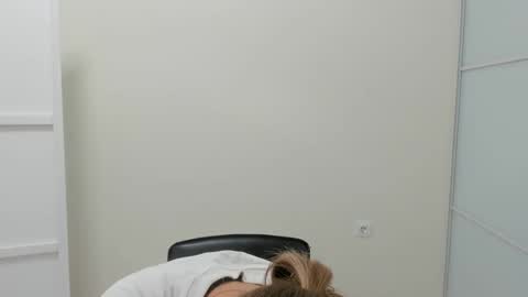 ninarihh online show from September 19, 12:59 pm