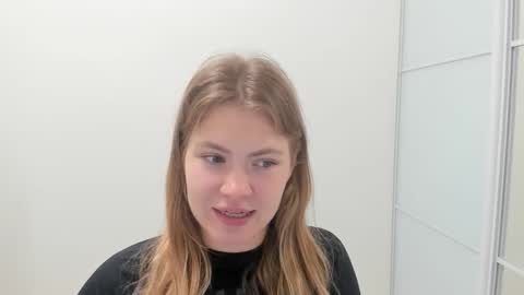 ninarihh online show from October 5, 9:14 am