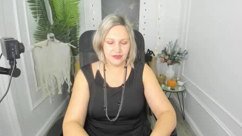ninastarle online show from October 17, 5:54 am