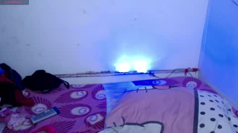 ninatinydoll1 online show from April 9, 10:31 am