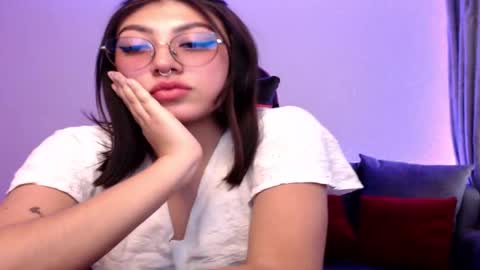 Daph J online show from December 18, 5:00 pm