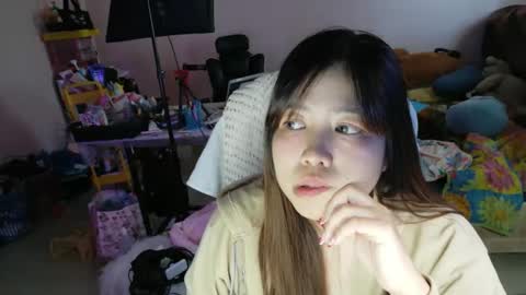 nnisnuna online show from December 3, 4:48 am