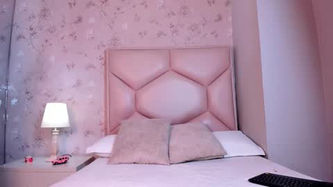   ambarsulliva  online show from October 28, 11:38 am