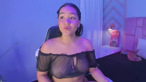 Snapshot of noa_moon chatting on September 10, 12:27 pm Noa online show from September 10, 12:27 pm