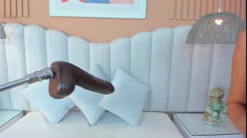 Noa online show from November 21, 3:19 am