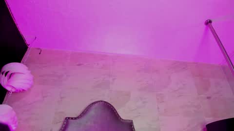 Zoe  online show from April 15, 3:18 am