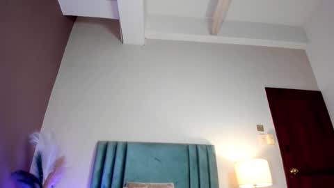 Nora Da Silva online show from March 11, 1:54 am