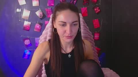 Nora online show from December 19, 10:57 pm