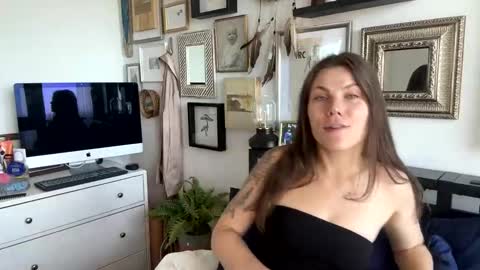 Nordic Belle online show from June 2, 3:02 pm