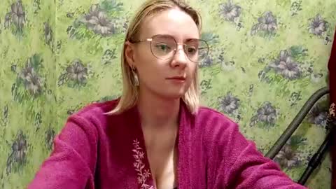 Snapshot of norinebaeza chatting on October 23, 1:28 pm Lola online show from October 23, 1:28 pm