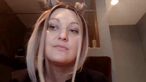 Snapshot of notouchmami chatting on October 29, 3:55 am notouchmami online show from October 29, 3:55 am