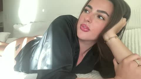 Snapshot of notsosweet21 chatting on September 28, 9:53 pm nellyxoxo online show from September 28, 9:53 pm