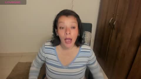 nuit_rose online show from March 27, 3:19 am