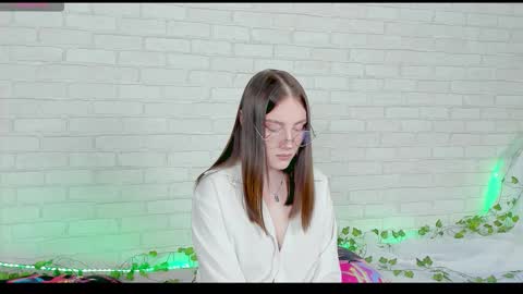 Kat online show from October 8, 7:07 pm