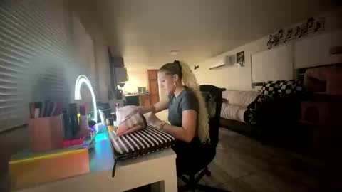 nymphomaticbaby online show from October 29, 4:50 am