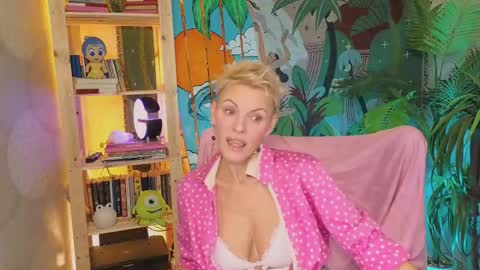 nymphvariety online show from October 11, 5:12 am