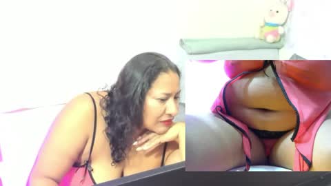 nyomi browm online show from April 12, 1:03 pm