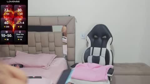 Snapshot of nyomi_browm chatting on February 7, 6:56 pm nyomi browm online show from February 7, 6:56 pm