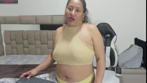 Snapshot of nyomi_browm chatting on March 5, 5:50 am nyomi browm online show from March 5, 5:50 am