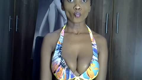 nyverra online show from July 9, 5:48 pm