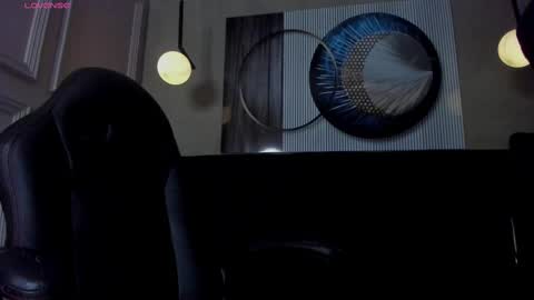 independent model online show from March 12, 11:22 pm