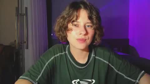 Evie online show from February 28, 1:36 pm