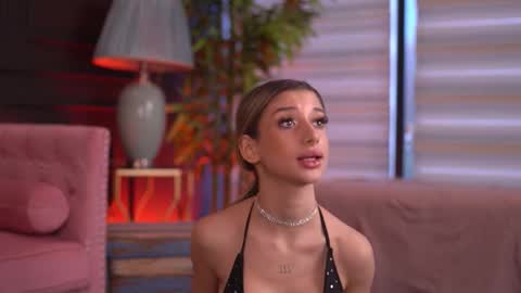 Odette online show from December 4, 9:44 am