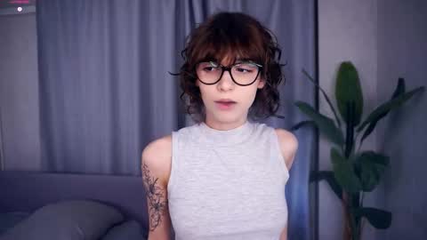 Thea online show from September 19, 6:40 pm