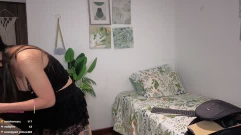 ohanna_ online show from March 11, 12:59 am