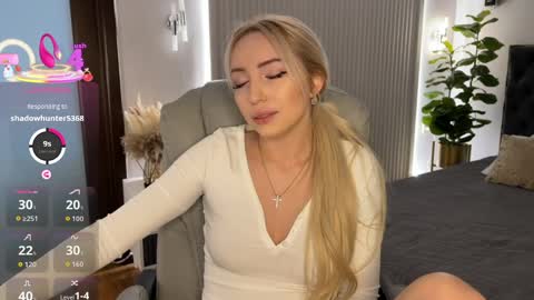 Emma online show from April 9, 1:19 am