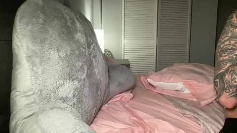 riley online show from March 27, 4:58 am