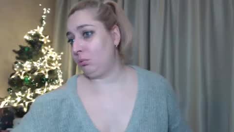 Snapshot of ohsweetiren chatting on January 3, 7:06 am Iren online show from January 3, 7:06 am