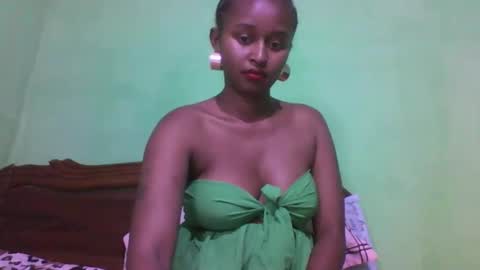 olinah610 online show from October 28, 8:03 pm