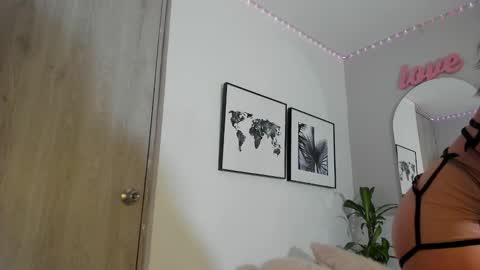 Olivia Collins online show from September 16, 1:08 pm