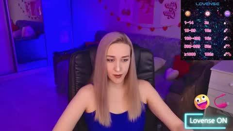 olivia_daze online show from January 12, 7:30 pm