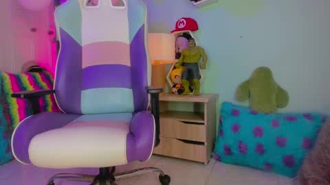 olivia_pretty_ online show from February 26, 12:05 pm