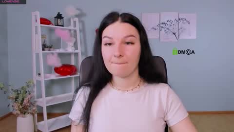 Sweet Olivia online show from March 8, 9:13 am