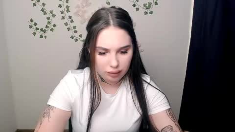 Olivia online show from June 3, 8:03 pm