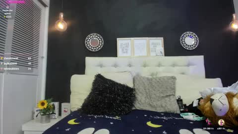 olivia online show from December 10, 6:11 am