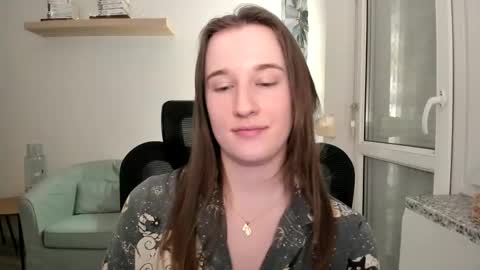 Oliwiaa2004 online show from March 3, 10:07 pm