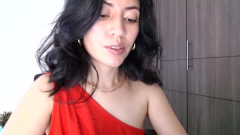 Snapshot of oliviaaa__ chatting on December 14, 5:47 pm oliviaaa__ online show from December 14, 5:47 pm