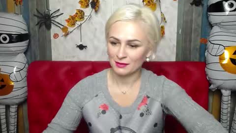 OliviaHorst online show from October 30, 6:49 am