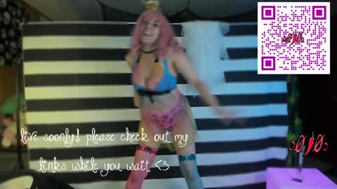 Olivia Owens online show from October 31, 3:52 am