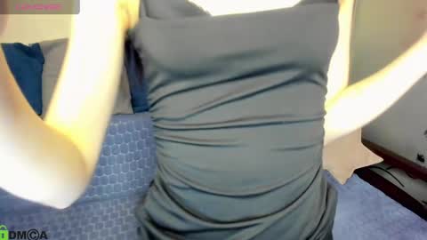 oliviarichi online show from March 30, 11:54 am