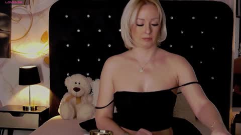 Olivia online show from February 4, 8:02 am