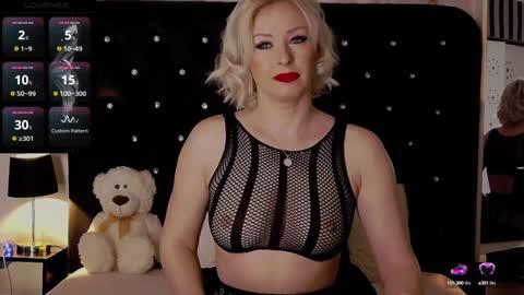 Olivia online show from February 8, 4:57 am