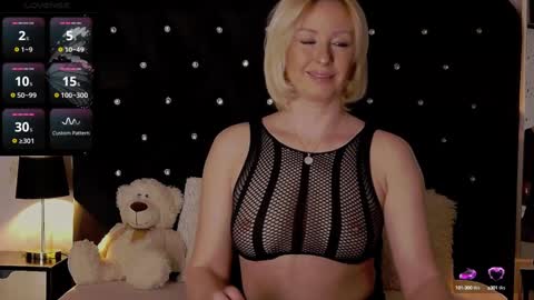 Olivia online show from January 30, 8:32 am