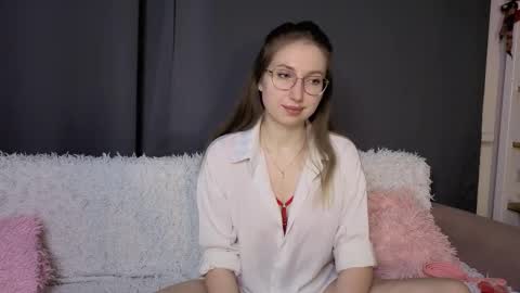 Kylie online show from December 22, 6:33 pm