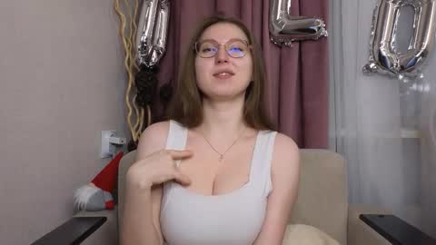 Kylie online show from February 15, 7:13 pm