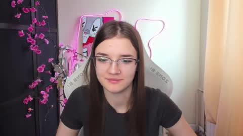 Olivia online show from March 6, 6:30 am